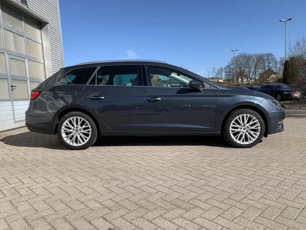 Seat Leon ST Xcellence AHK+LED+Navi+Virtual+17erLM 02/2020-photo-3