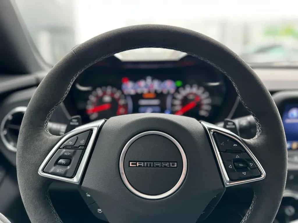 Chevrolet Camaro 1LE 2SS NEUWERTIG KM/H TACHO 1. HAND 11/2019-photo-10