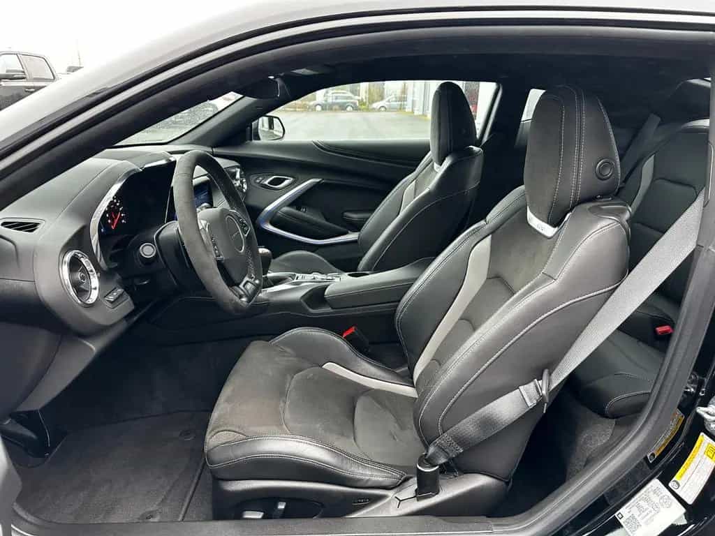 Chevrolet Camaro 1LE 2SS NEUWERTIG KM/H TACHO 1. HAND 11/2019-photo-18