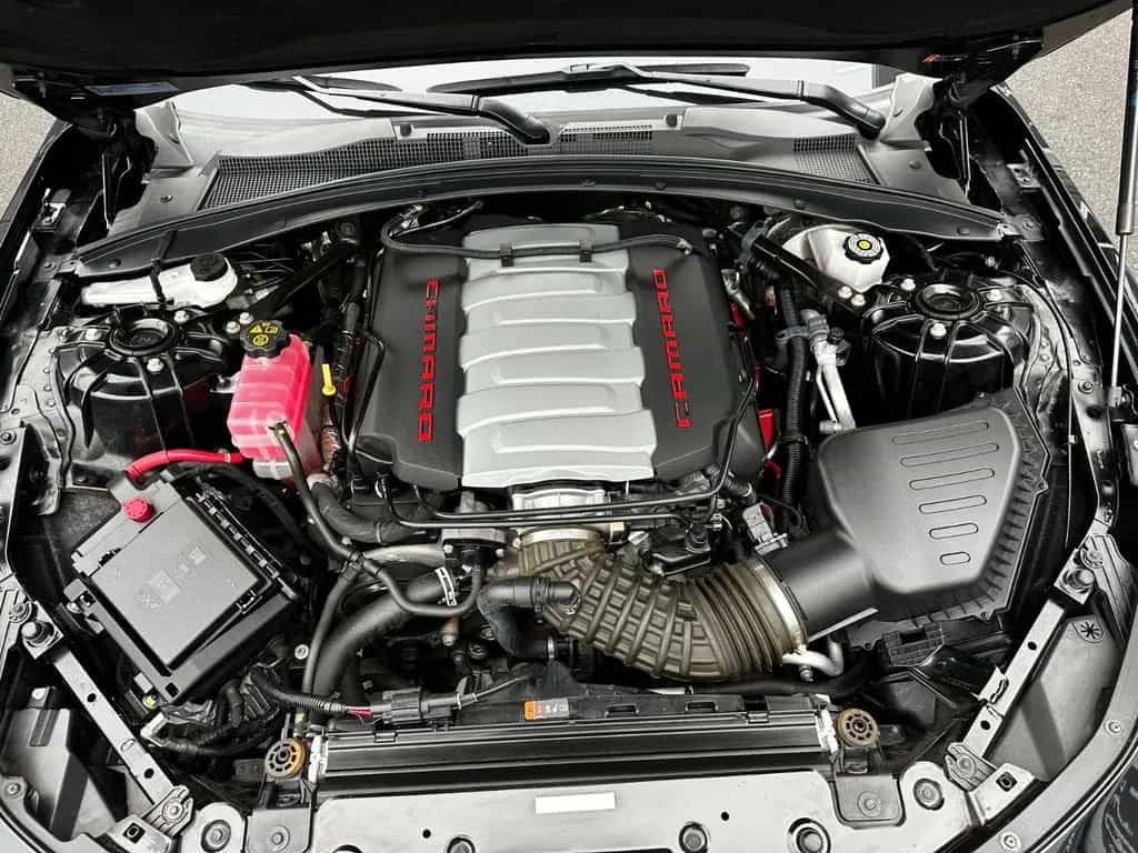 Chevrolet Camaro 1LE 2SS NEUWERTIG KM/H TACHO 1. HAND 11/2019-photo-2