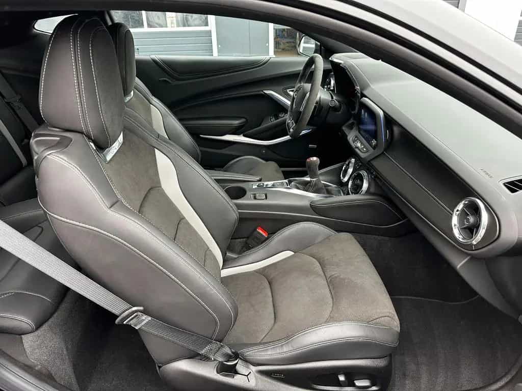 Chevrolet Camaro 1LE 2SS NEUWERTIG KM/H TACHO 1. HAND 11/2019-photo-21