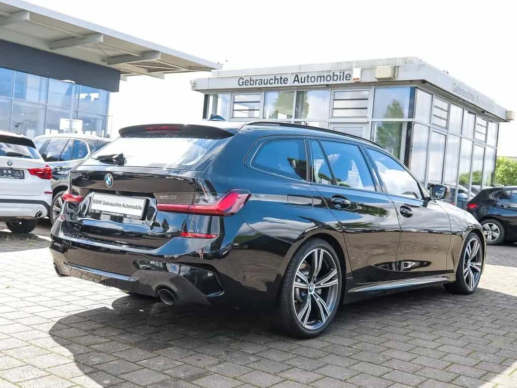 BMW 330 i M Sport PANO ACC AHK RFK NAVI LED Laser 09/2022-photo-1