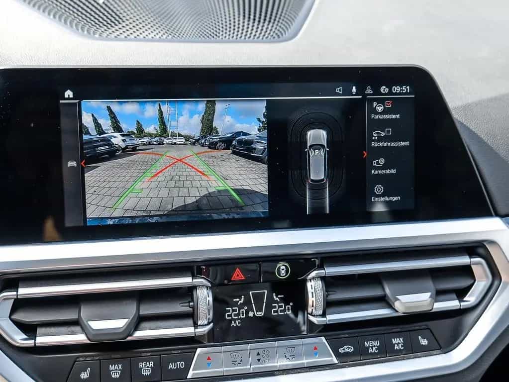 BMW 330 i M Sport PANO ACC AHK RFK NAVI LED Laser 09/2022-photo-14