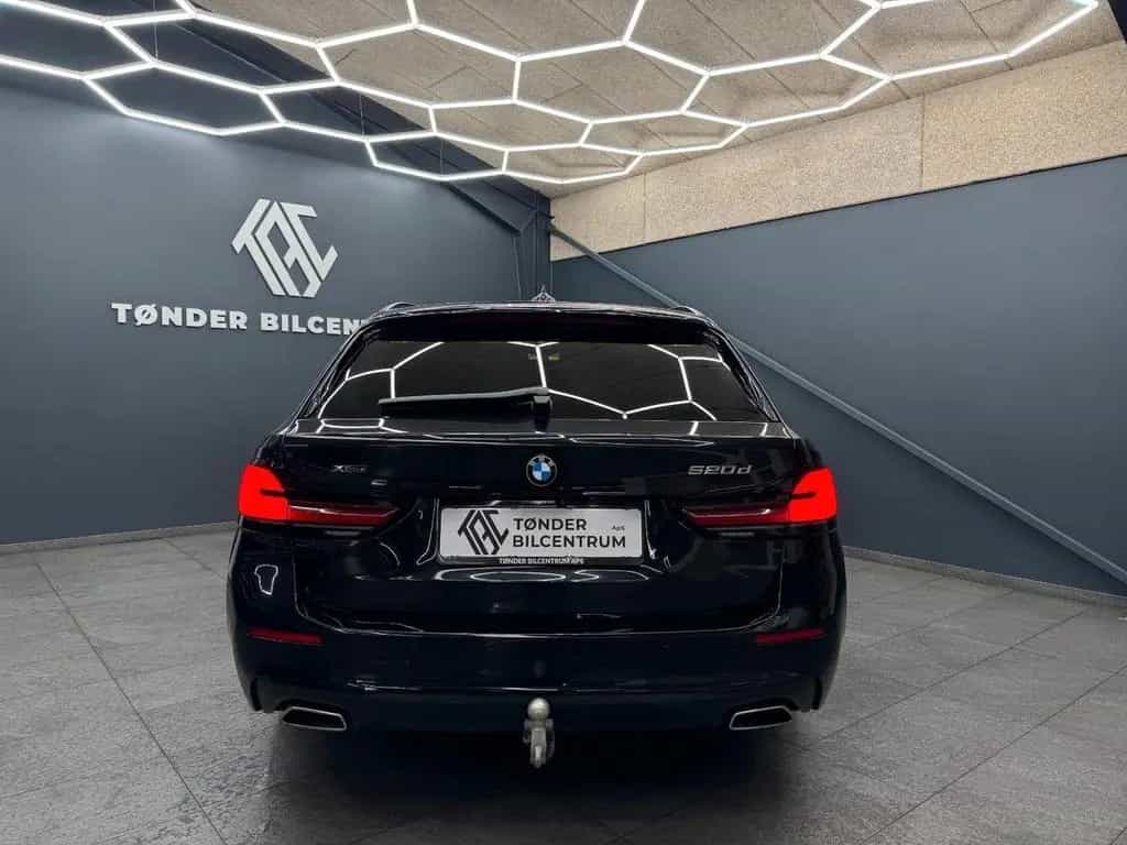 BMW 5 Series 520 5 Touring 520 d xDrive 12/2022-photo-6