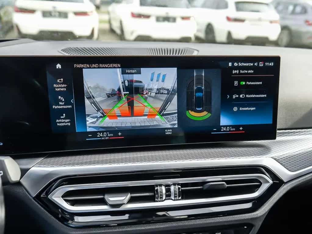 BMW 3 Series 320d 01/2023-photo-12