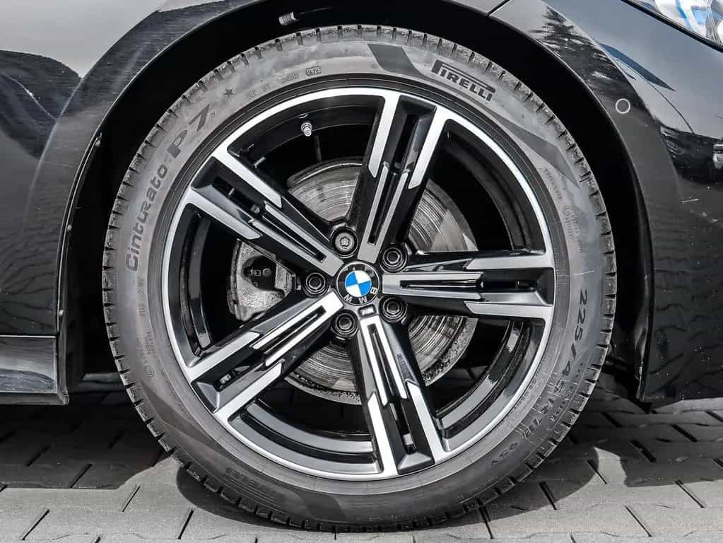 BMW 3 Series 320d 01/2023-photo-3