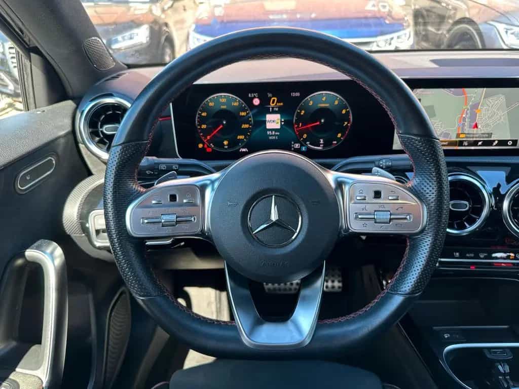 Mercedes-Benz A 200 *AMG-LINE*PANO*NAVIGATION-PREMIUM* 11/2018-photo-24