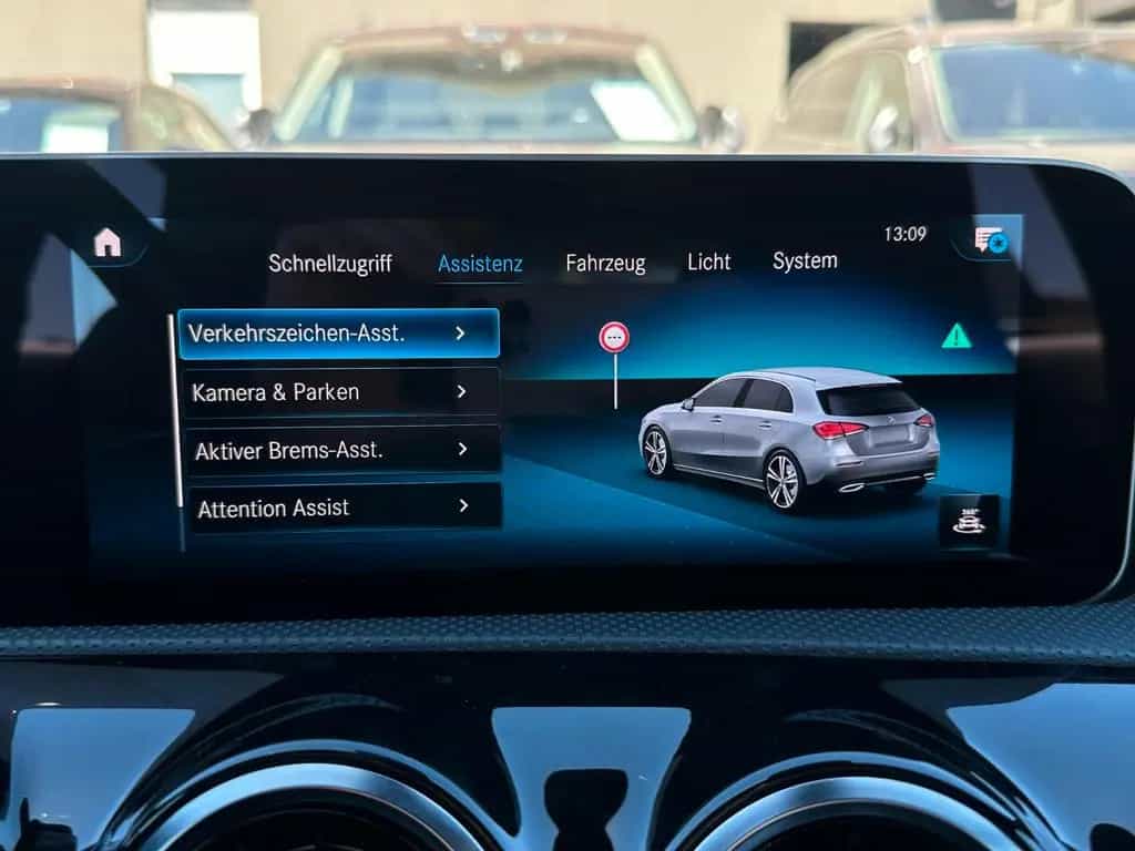 Mercedes-Benz A 200 *AMG-LINE*PANO*NAVIGATION-PREMIUM* 11/2018-photo-34