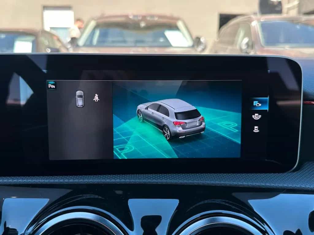 Mercedes-Benz A 200 *AMG-LINE*PANO*NAVIGATION-PREMIUM* 11/2018-photo-35