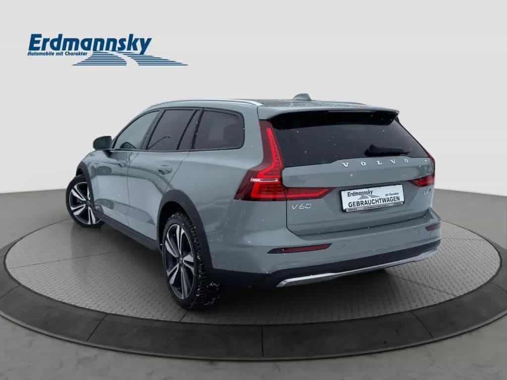 Volvo V60 B4 CC Plus AWD/Leder/Navi/LED/Kam/19Zoll/GJR 01/2024-photo-1