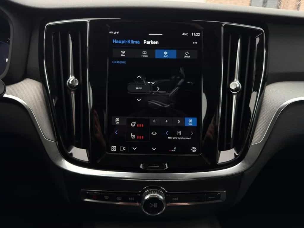 Volvo V60 B4 CC Plus AWD/Leder/Navi/LED/Kam/19Zoll/GJR 01/2024-photo-20