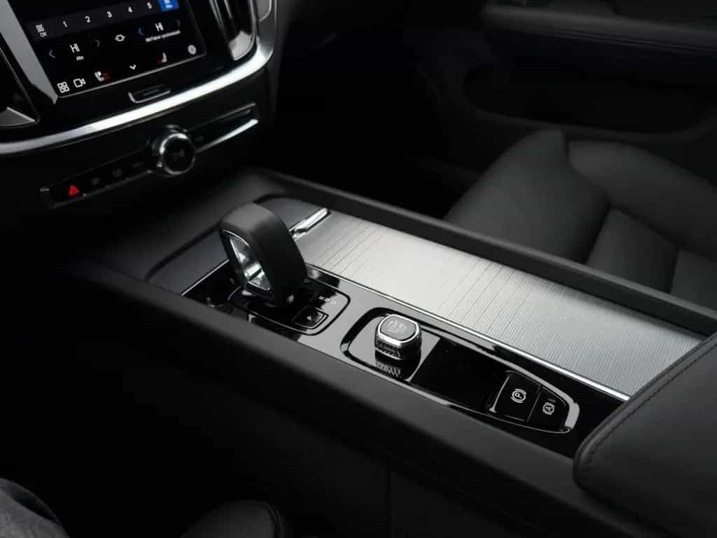 Volvo V60 B4 CC Plus AWD/Leder/Navi/LED/Kam/19Zoll/GJR 01/2024-photo-22