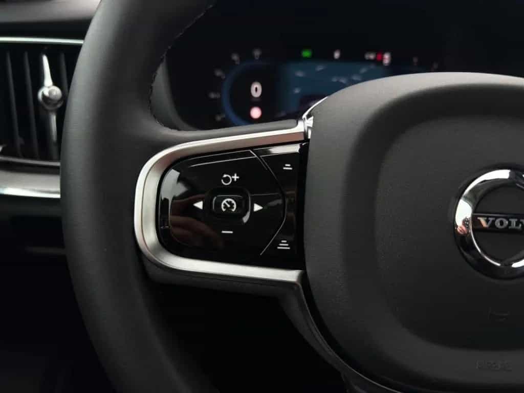 Volvo V60 B4 CC Plus AWD/Leder/Navi/LED/Kam/19Zoll/GJR 01/2024-photo-26