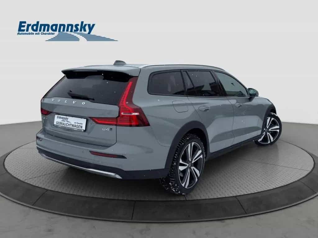 Volvo V60 B4 CC Plus AWD/Leder/Navi/LED/Kam/19Zoll/GJR 01/2024-photo-3