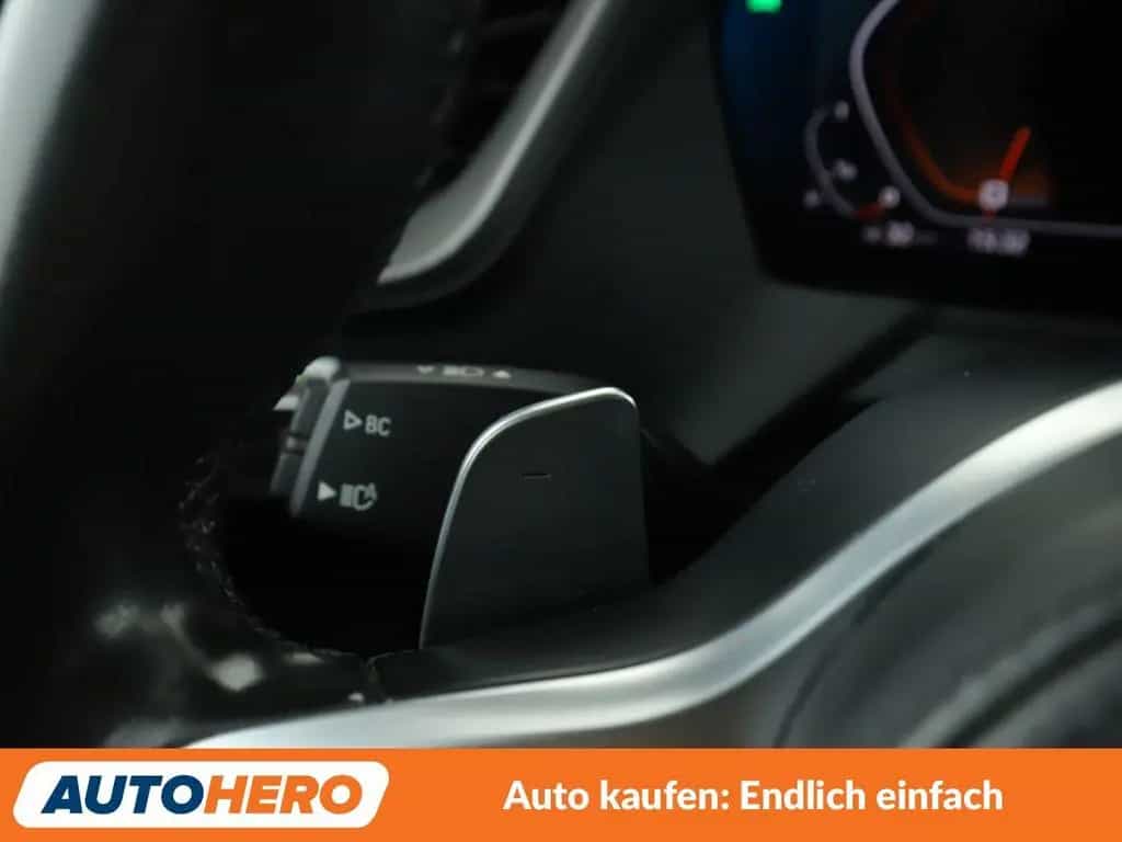 BMW M135 1er M135i xDrive Aut.*NAVI*HEAD-UP*LED*TEMPO*PDC 01/2021-photo-33