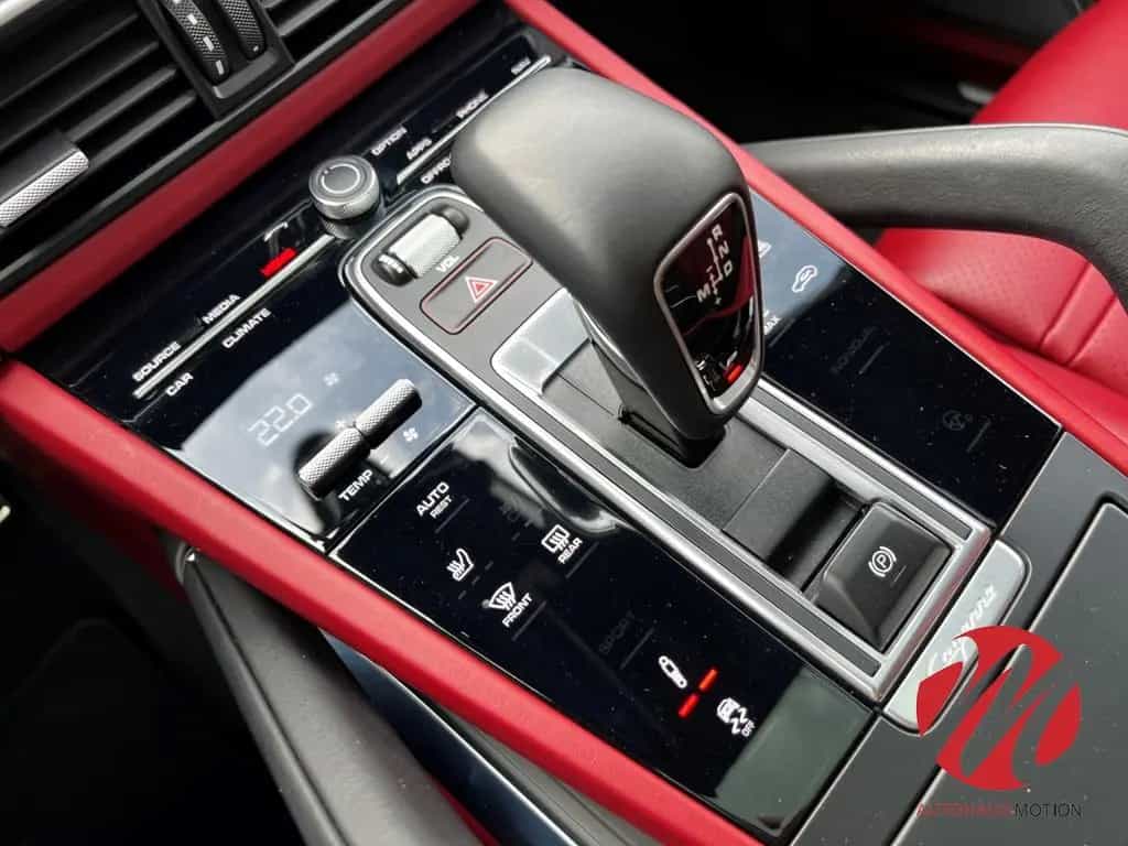 Porsche Cayenne Coupe Turbo CHRONO MATRIX PANO 360° BUR- 11/2019-photo-25