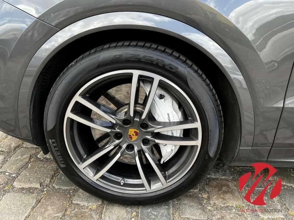 Porsche Cayenne Coupe Turbo CHRONO MATRIX PANO 360° BUR- 11/2019-photo-8