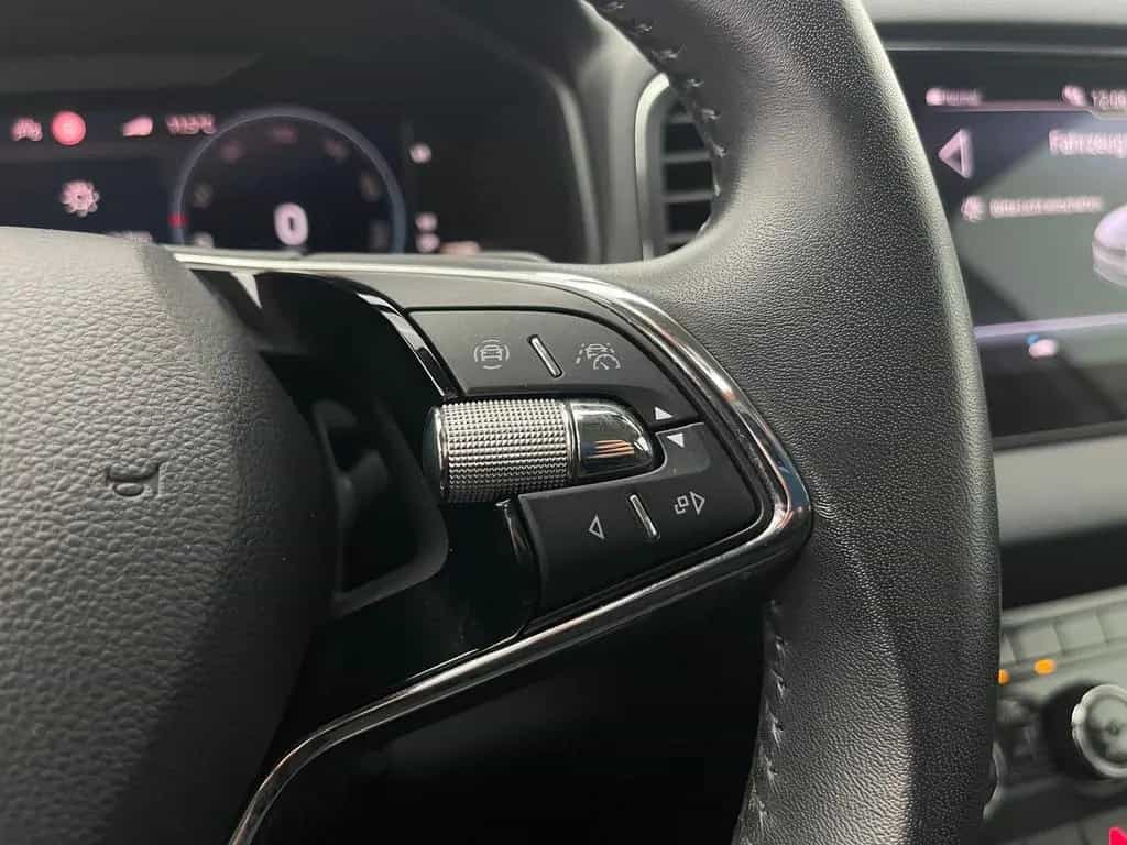Skoda Karoq Style 4x4 *KESSY*KAM*LED*ACC*CARPLAY*SHZ* 02/2023-photo-20