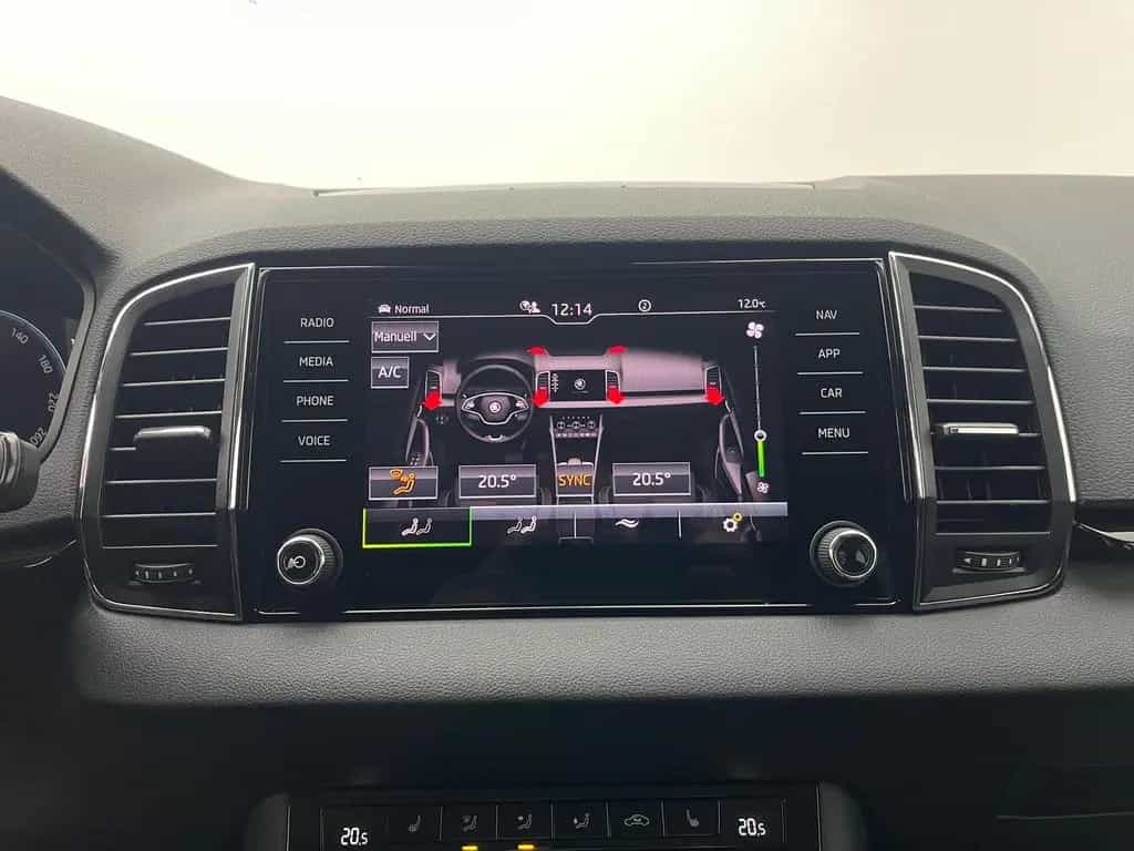 Skoda Karoq Style 4x4 *KESSY*KAM*LED*ACC*CARPLAY*SHZ* 02/2023-photo-33