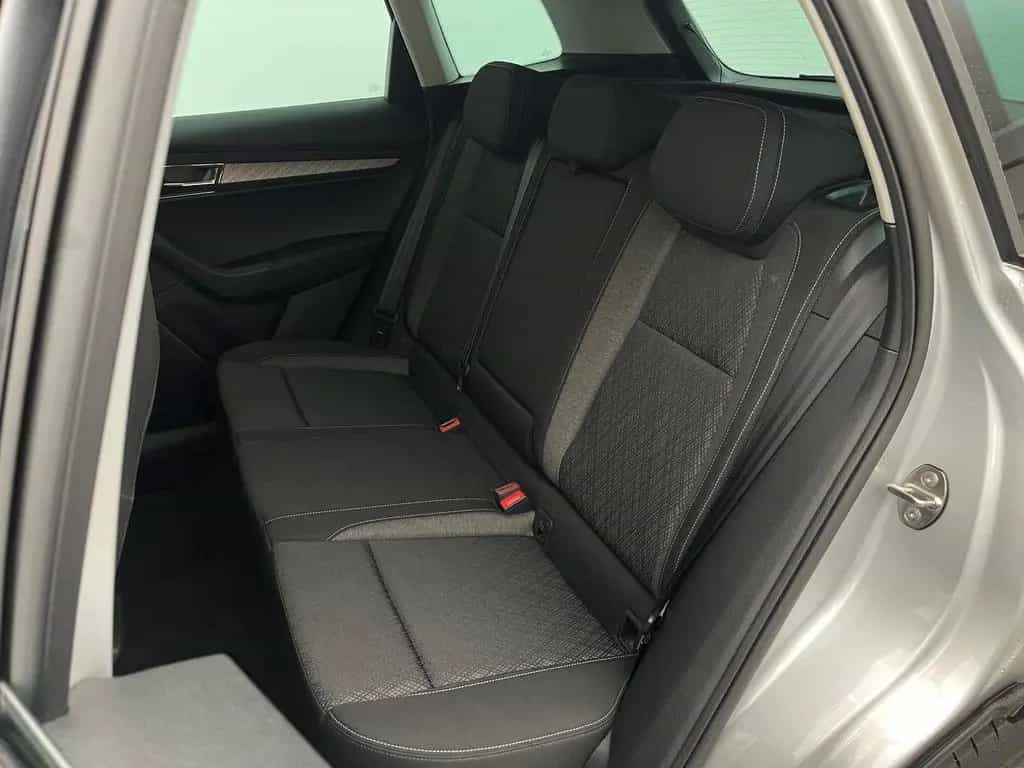 Skoda Karoq Style 4x4 *KESSY*KAM*LED*ACC*CARPLAY*SHZ* 02/2023-photo-37