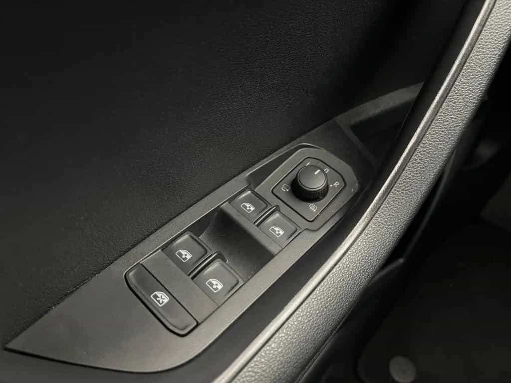 Skoda Karoq Style 4x4 *KESSY*KAM*LED*ACC*CARPLAY*SHZ* 02/2023-photo-39