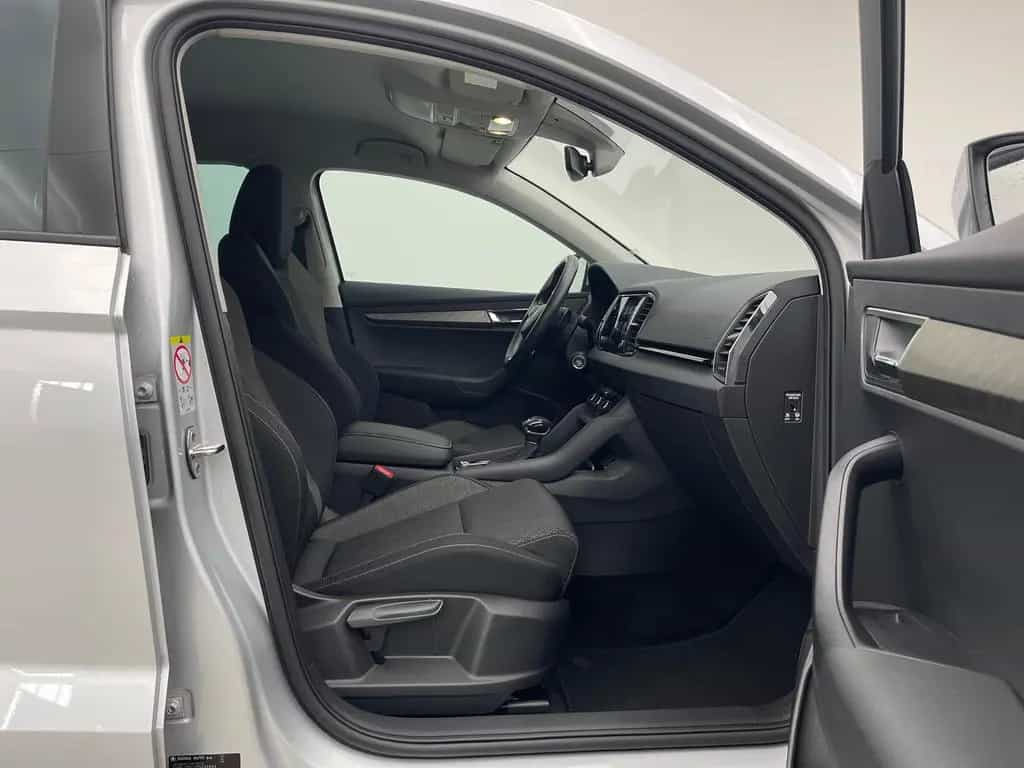 Skoda Karoq Style 4x4 *KESSY*KAM*LED*ACC*CARPLAY*SHZ* 02/2023-photo-44