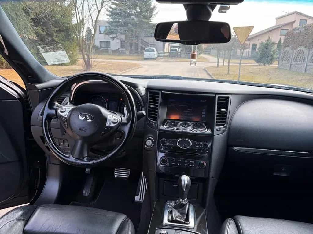 Infiniti QX70 3.0 d 05/2014-photo-17