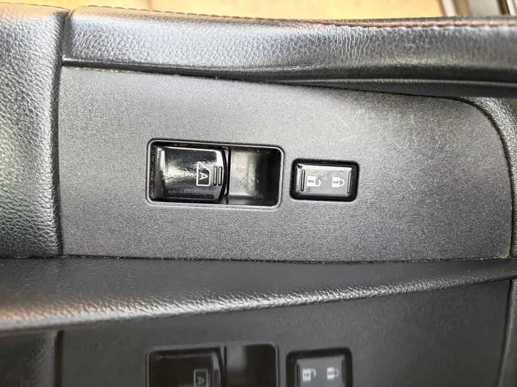 Infiniti QX70 3.0 d 05/2014-photo-21