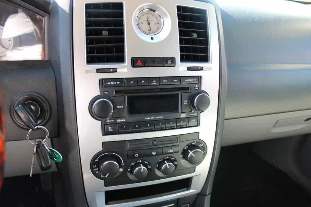 Chrysler 300C 3.0 CRdi 11/2005-photo-5