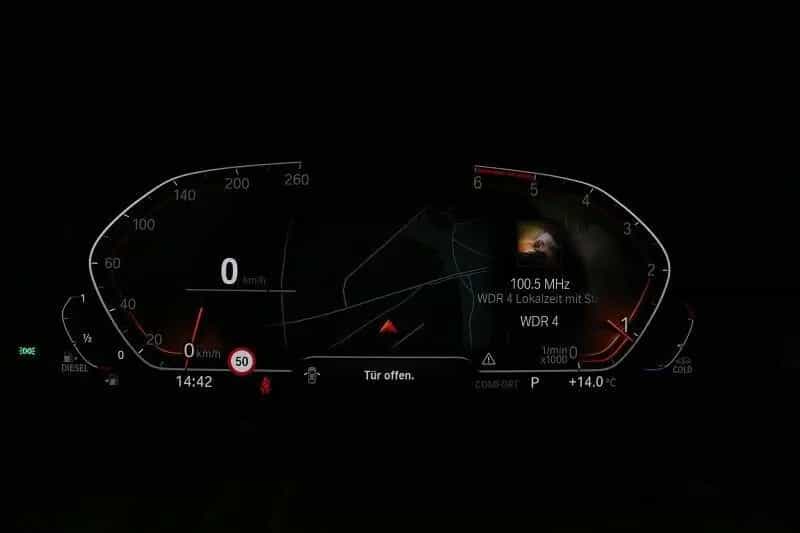 BMW 520 d Aut. LED HuD Parkassistent LiveCockProfessi 03/2020-photo-11