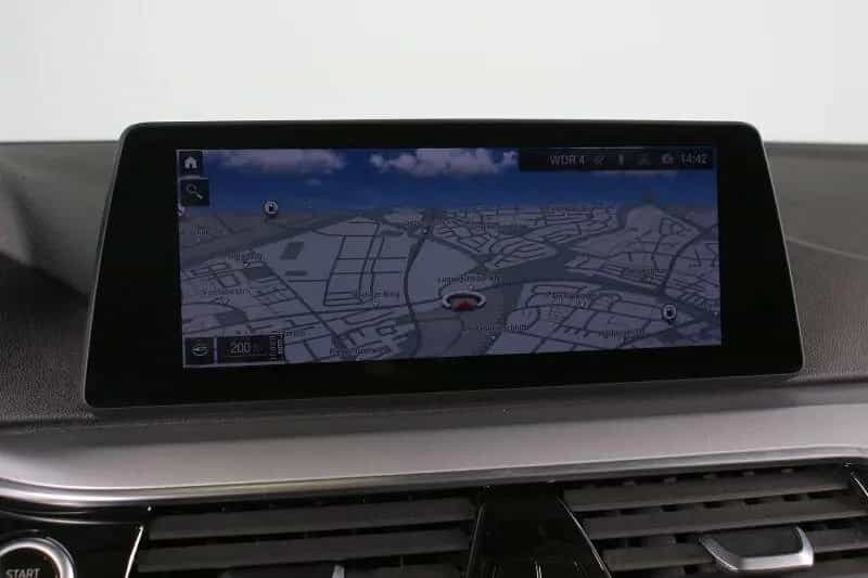 BMW 520 d Aut. LED HuD Parkassistent LiveCockProfessi 03/2020-photo-8