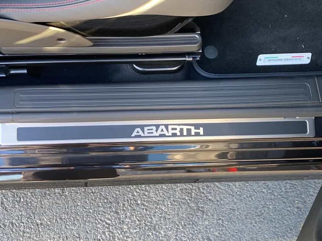 Abarth 500 695 1.4 T-Jet Sportpaket Navi Soundsystem Bi 08/2023-photo-14