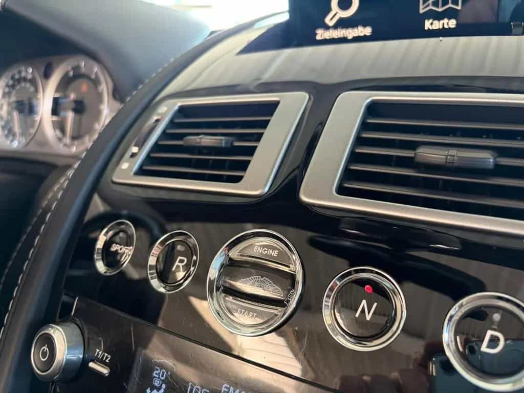 Aston Martin V8 Vantage Roadster 4.7l S Sportshift 02/2014-photo-12