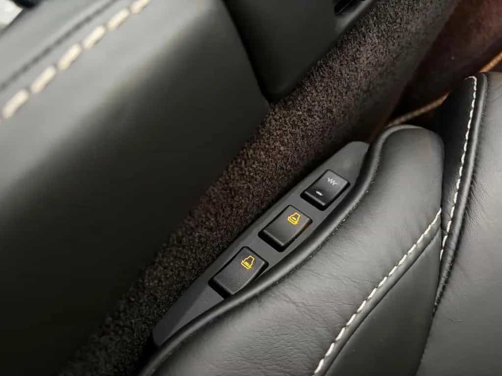Aston Martin V8 Vantage Roadster 4.7l S Sportshift 02/2014-photo-13
