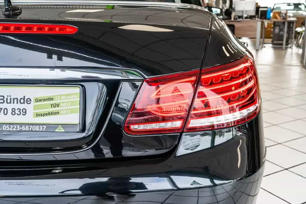 Mercedes-Benz E-Class 200 Cabrio Automatik 184 PS LED Navi 04/2016-photo-11
