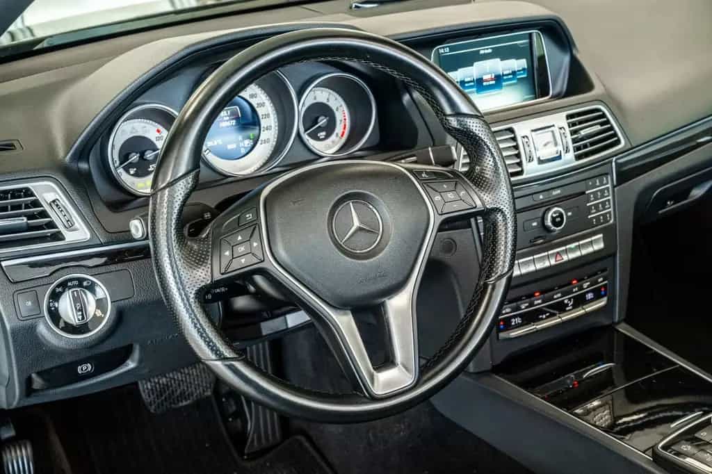 Mercedes-Benz E-Class 200 Cabrio Automatik 184 PS LED Navi 04/2016-photo-16