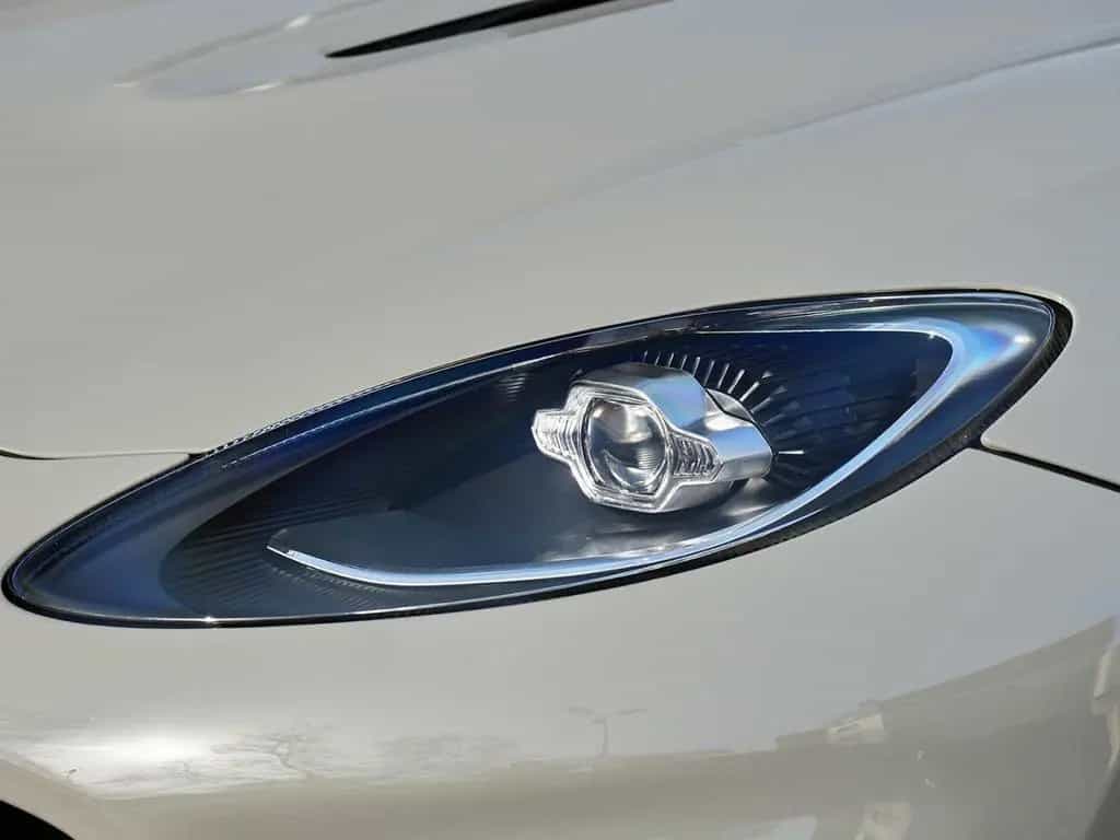 Aston Martin DBX S China Grey Onyx Black null-photo-10