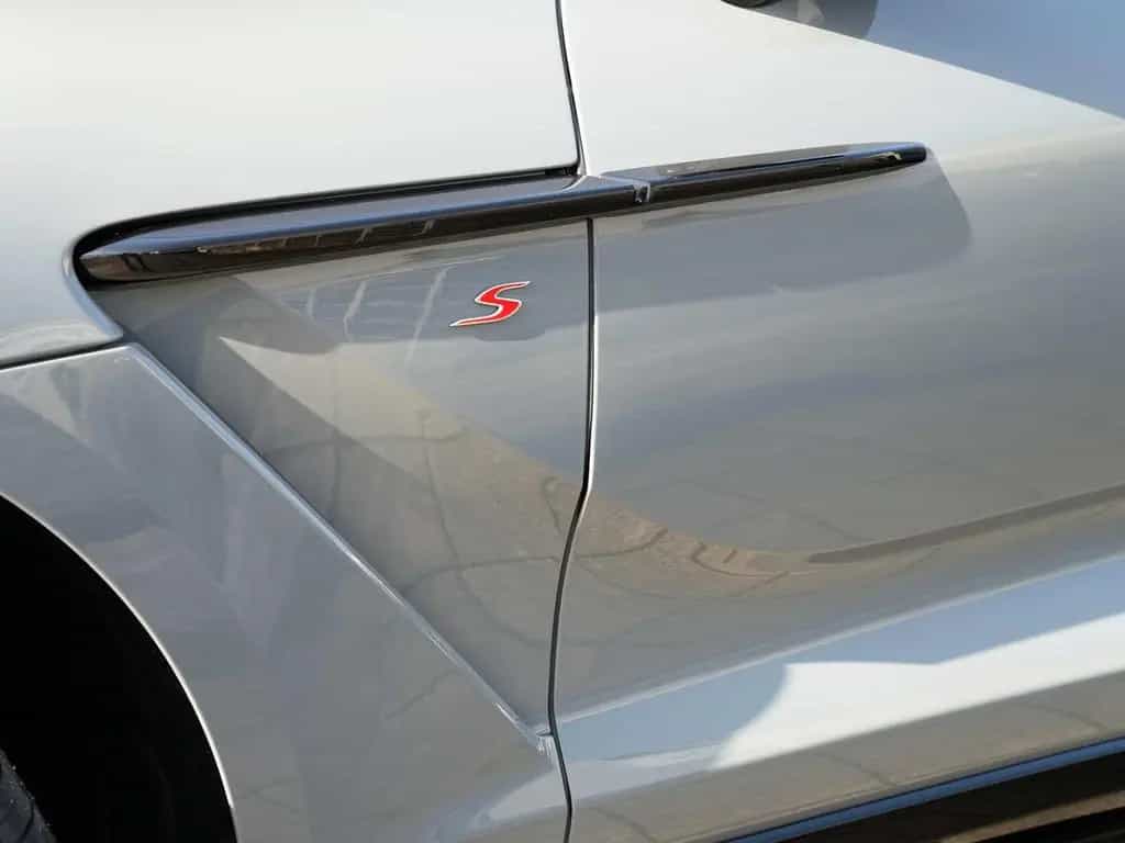 Aston Martin DBX S China Grey Onyx Black null-photo-12
