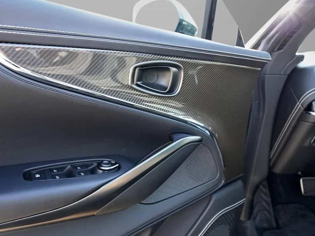 Aston Martin DBX S China Grey Onyx Black null-photo-19