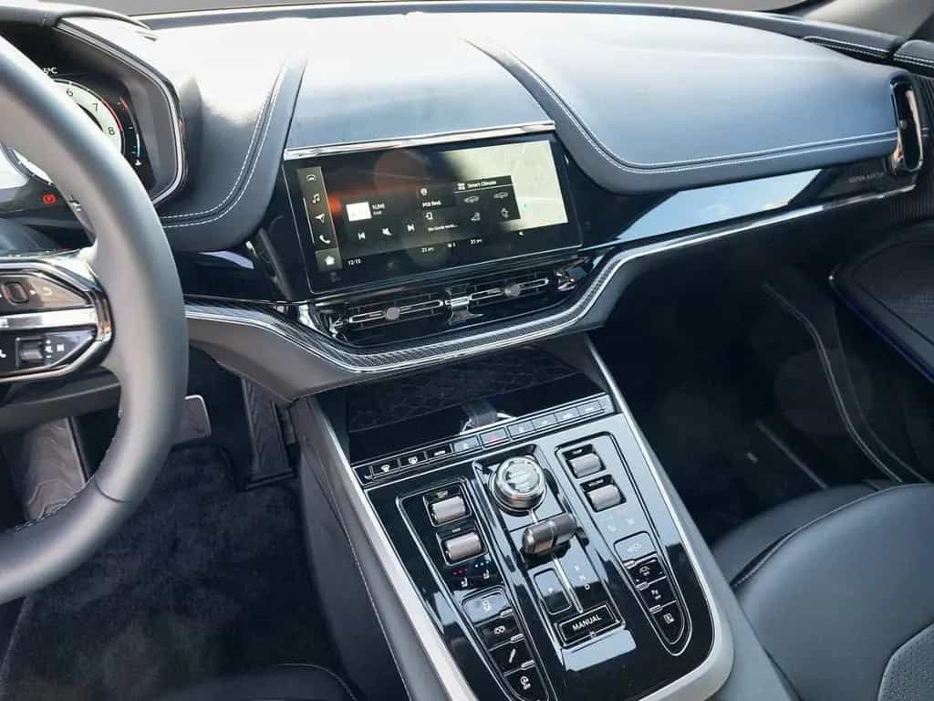 Aston Martin DBX S China Grey Onyx Black null-photo-26