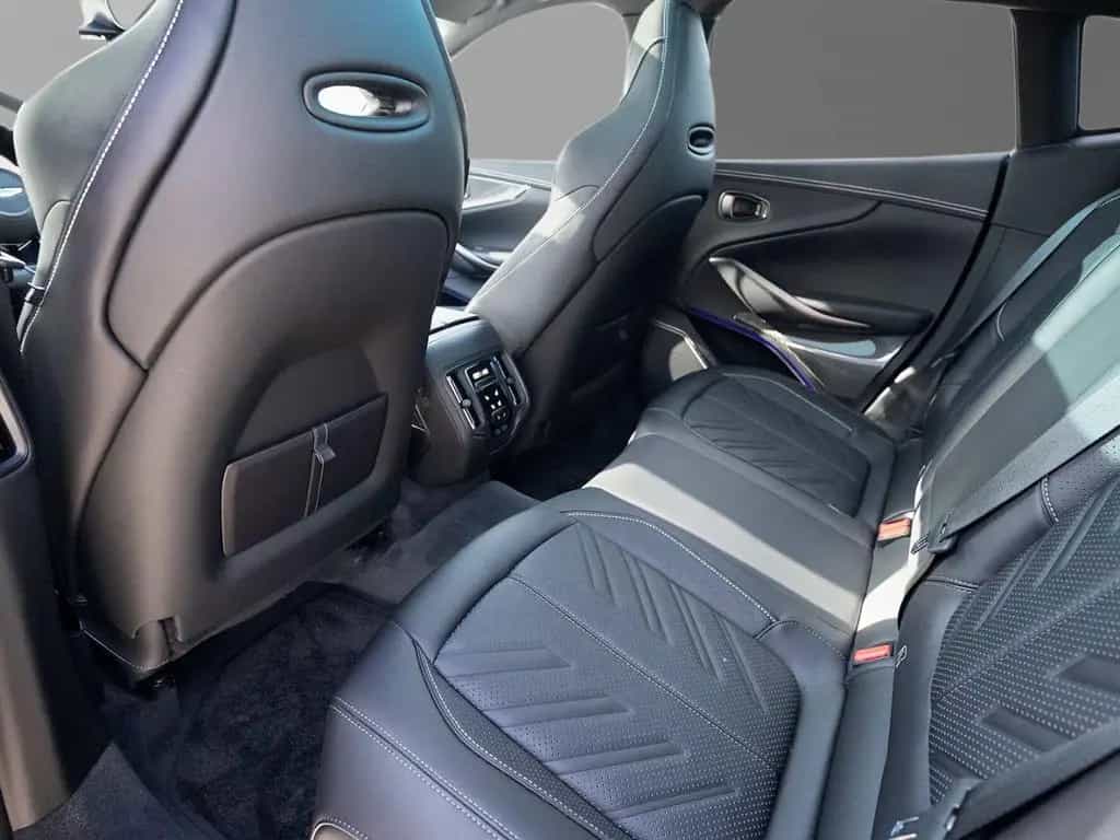 Aston Martin DBX S China Grey Onyx Black null-photo-29