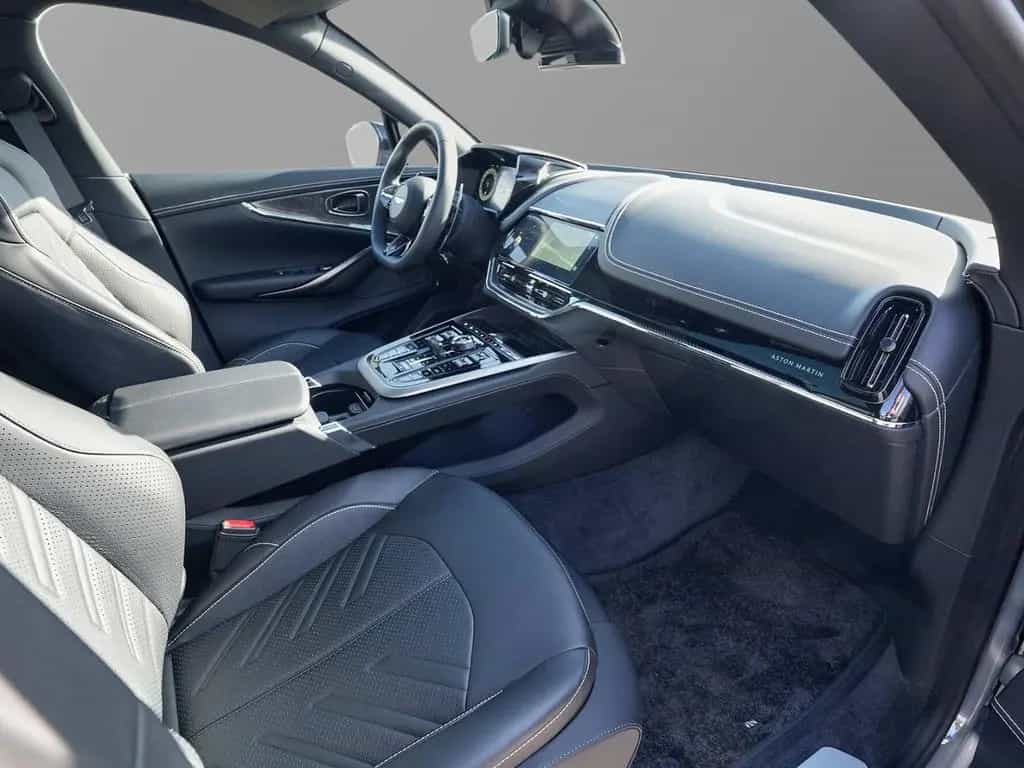 Aston Martin DBX S China Grey Onyx Black null-photo-39