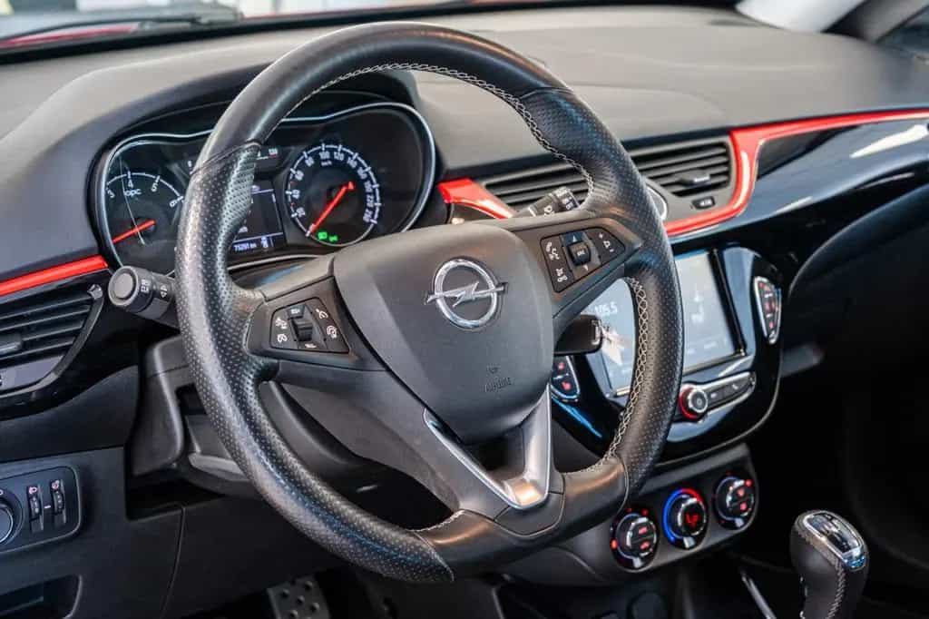 Opel Corsa E 1.6 Benzin Turbo OPC Performance 207 PS 06/2016-photo-17