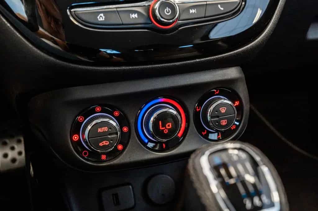 Opel Corsa E 1.6 Benzin Turbo OPC Performance 207 PS 06/2016-photo-23