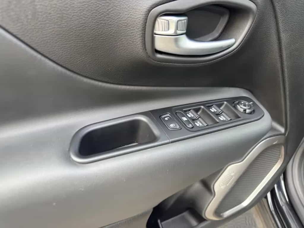 Jeep Renegade TGDi Limited MEGA-AUSSTATTUNG 10/2021-photo-12