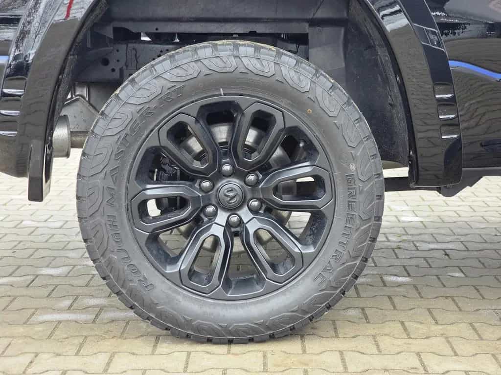 Dodge RAM 1500 5.7 4x4 Laramie 12´´ Pano LED Mem. RC 06/2023-photo-17