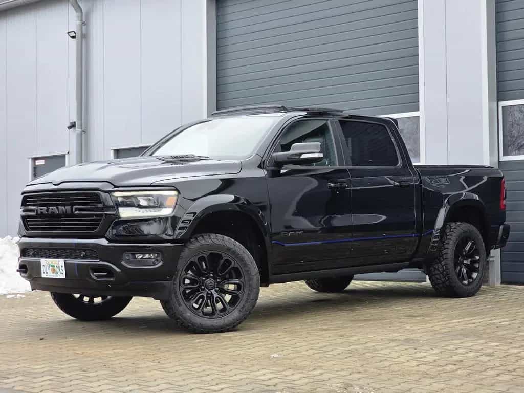Dodge RAM 1500 5.7 4x4 Laramie 12´´ Pano LED Mem. RC 06/2023-photo-4