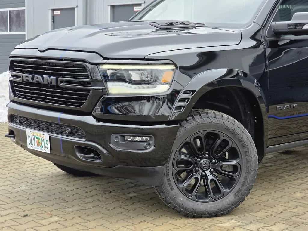 Dodge RAM 1500 5.7 4x4 Laramie 12´´ Pano LED Mem. RC 06/2023-photo-6
