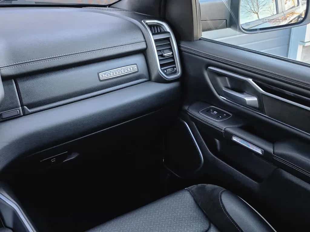 Dodge RAM 1500 5.7 4x4 Laramie Memory AHK LED PDC 03/2022-photo-29