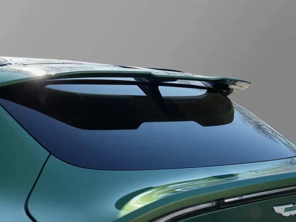 Aston Martin DBX S Iridescent Emerald / Oxford Tan Bowers WIl 02/2026-photo-15
